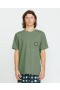  Camiseta masculina com bolso e etiqueta tecida - Verde Oliva Claro | Camisetas e regatas Volcom