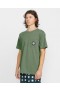  Camiseta masculina com bolso e etiqueta tecida - Verde Oliva Claro | Camisetas e regatas Volcom